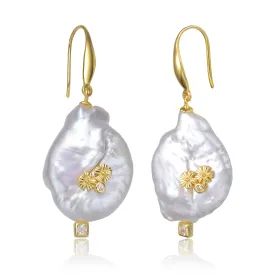 Brigitte Golden Pearl Mini Nest Earrings